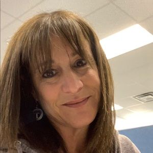 Meet your Posher, Lori